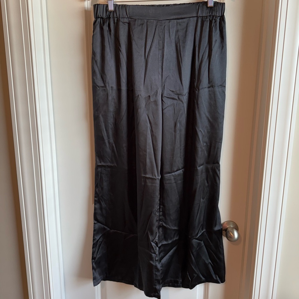 NWOT Black Satin Pajama Set with Ruffle Detail - Picture 5 of 10